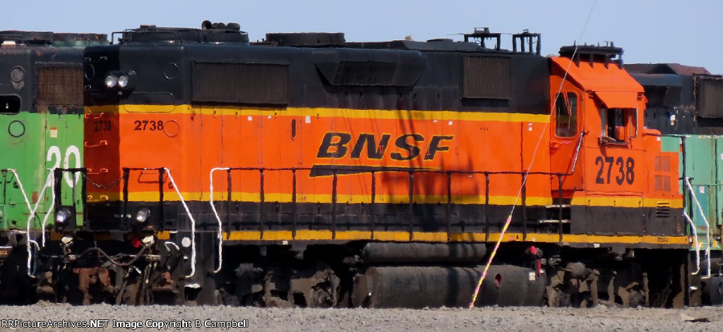 BNSF 2738